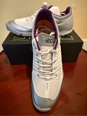 Ecco Silver Metallic / White Women's Athletic Sneakers